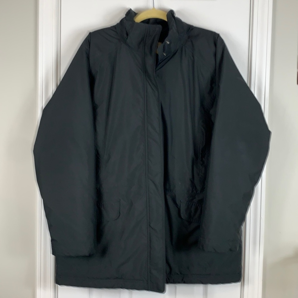L.L.Bean ladies black Thinsulate hooded long sleeved winter jacket size Lg/XLg